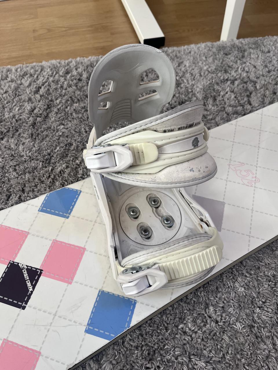 Snowboard crazy creek