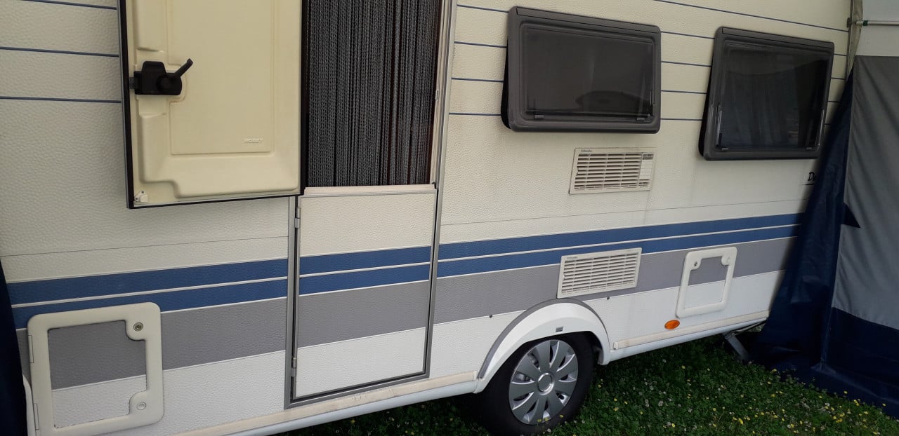 Caravan Hobby de Luxe 400 SF