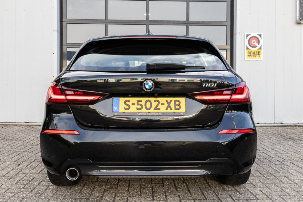 BMW 1 Serie 118i sport line business edition ✅1jaarbovag✅cam✅nav✅apple✅cc
