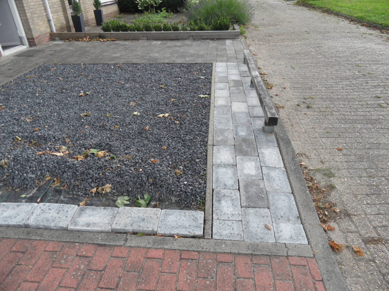 Gratis af te halen; terras tegels.