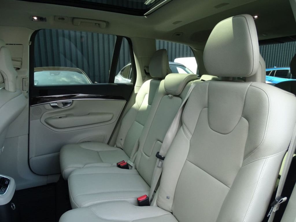 Volvo XC90 2.0 t8 twin engine awd momentum 7-persoons | pano