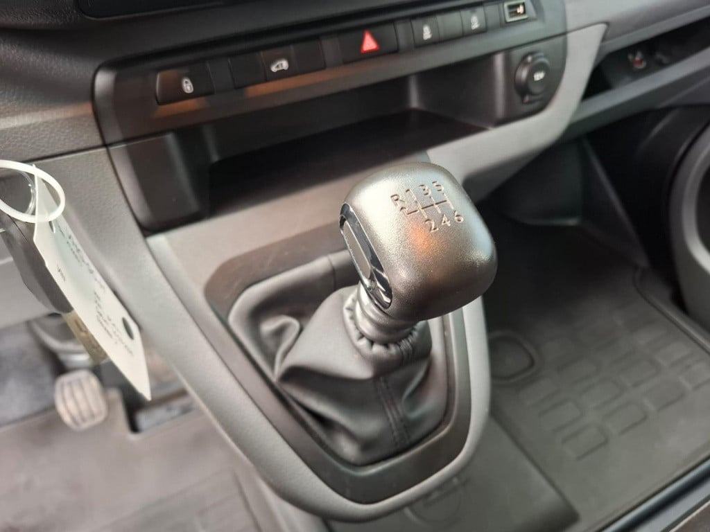 Opel Vivaro 1.5 cdti l2h1 edition l3h1 / airco / cruise controle / 3 zits /