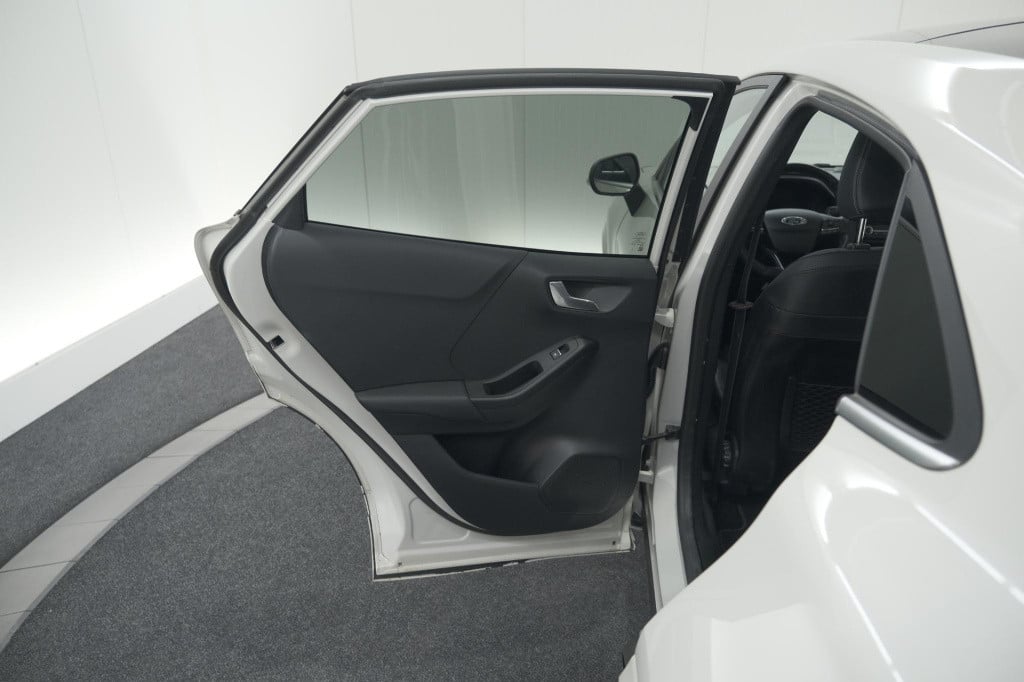 Ford Puma 1.0 ecoboost st-line x vignale | trekhaak | panoramadak | leer | 