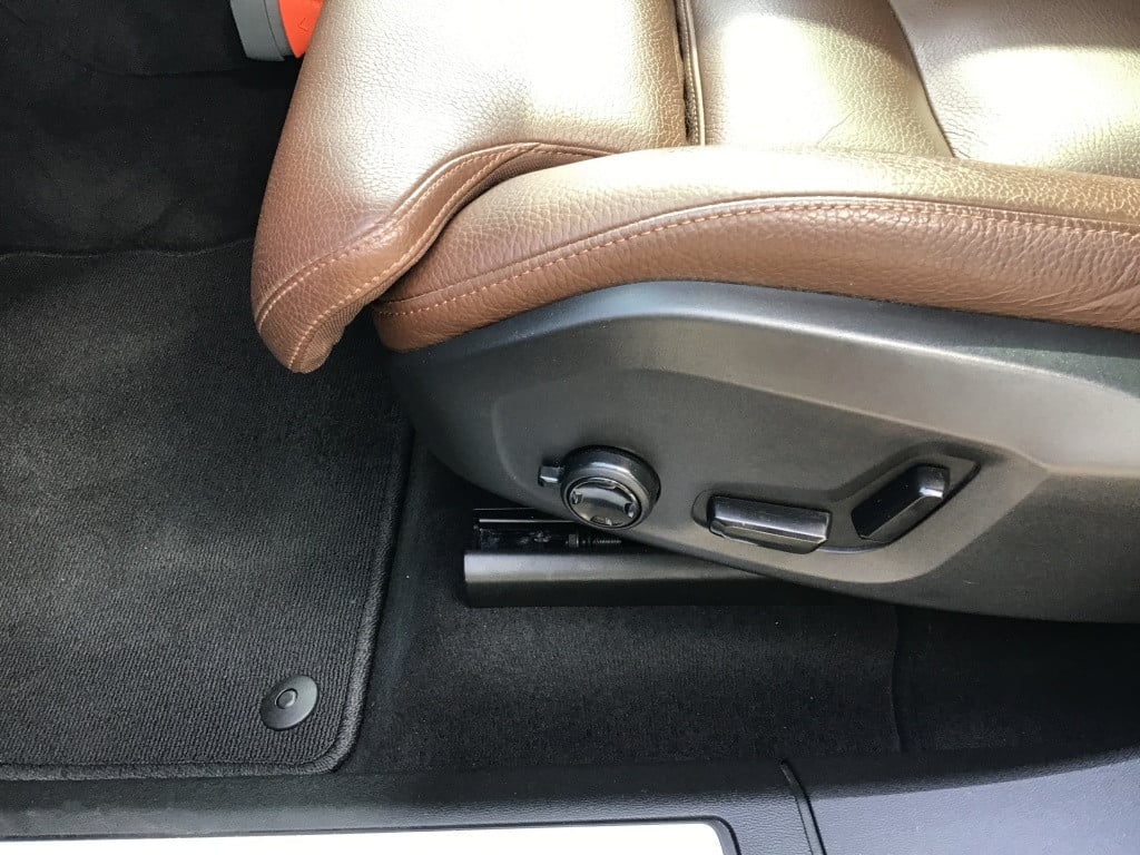 Volvo XC60 t8 390pk recharge mo.pro leder/luchtvering/h.k. audio/360 camera