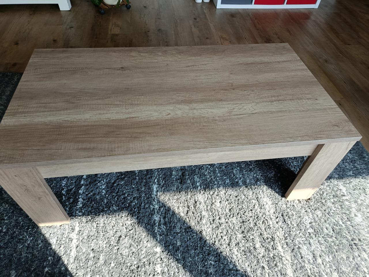 Gratis: Audiomeubel en salontafel