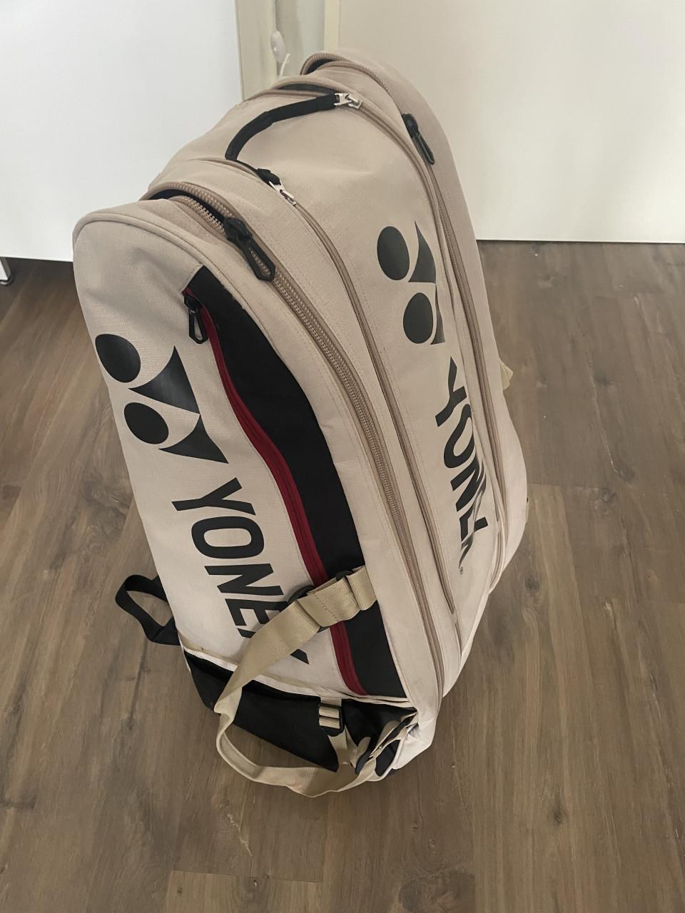 Yonex pro tennisrackets plus tas