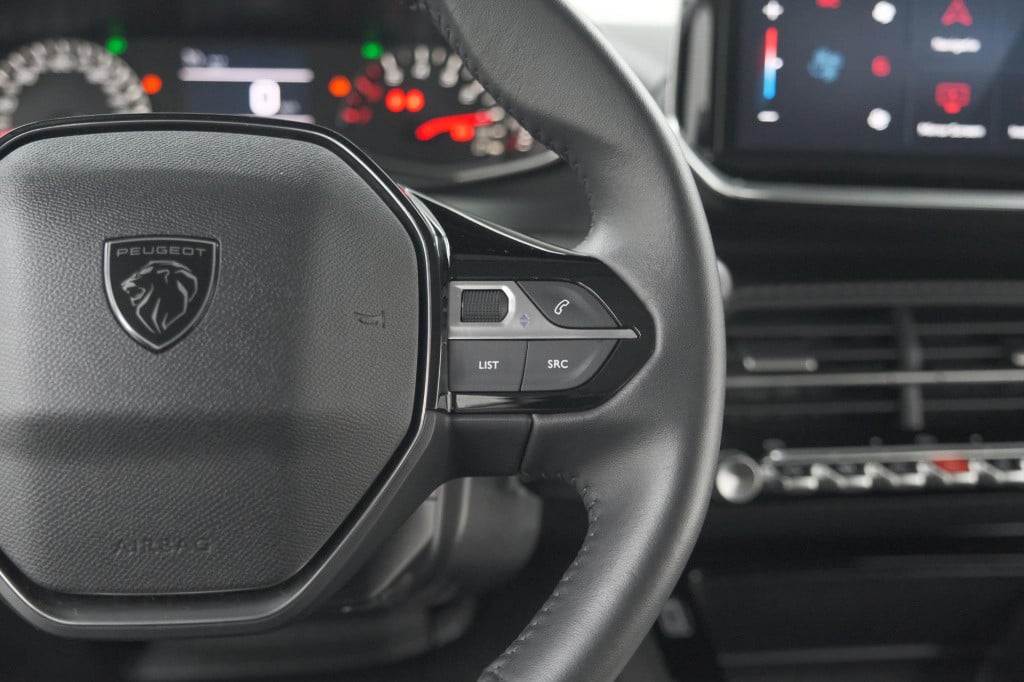 Peugeot 208 puretech 100 active | navigatie | cruise control | apple carpla