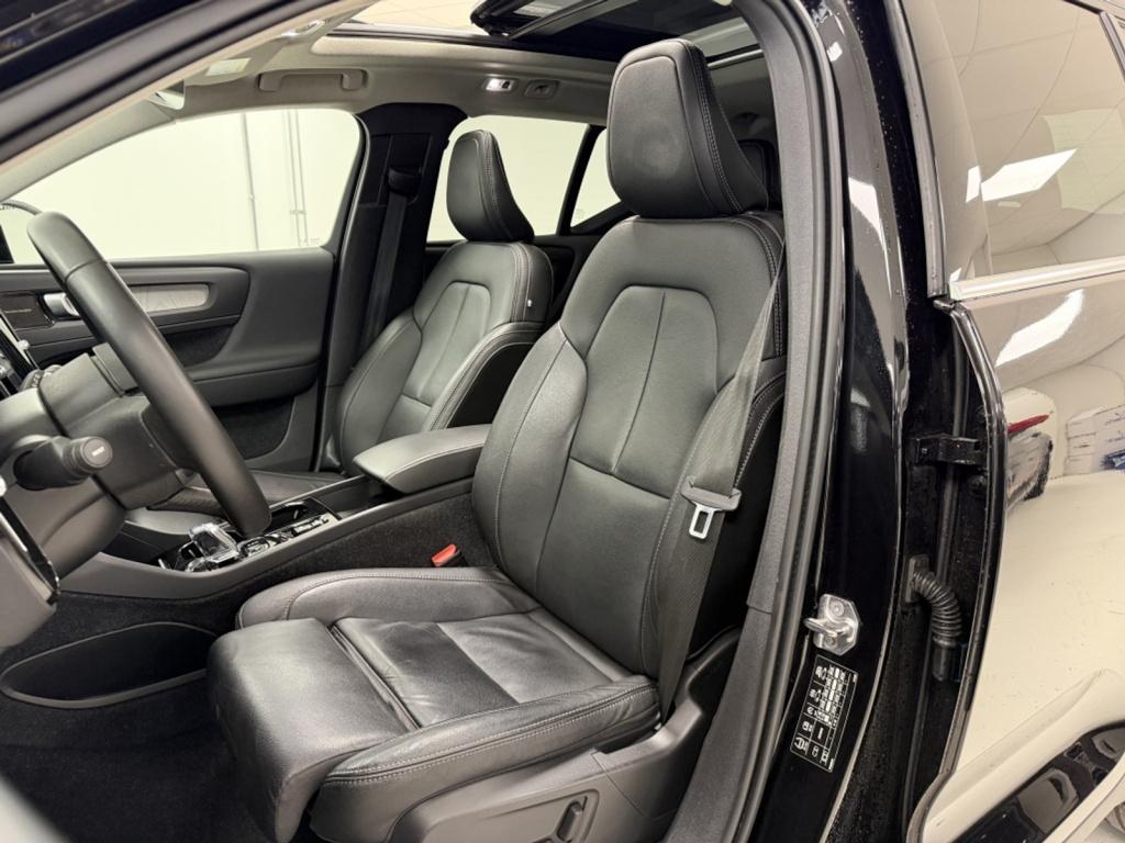Volvo XC40 1.5 t4 recharge r-design expression | trekhaak | leer | harman/k