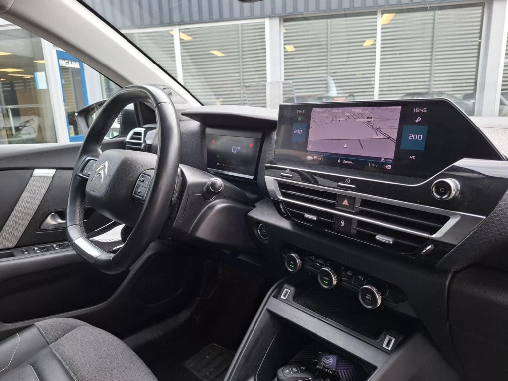 Citroen C4 130 eat8 automaat shine clima/lmv/nav/cam