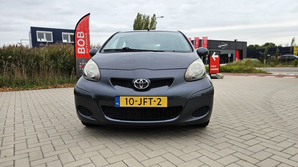 Toyota Aygo 1.0-12v comfort 5drs nl auto / nap