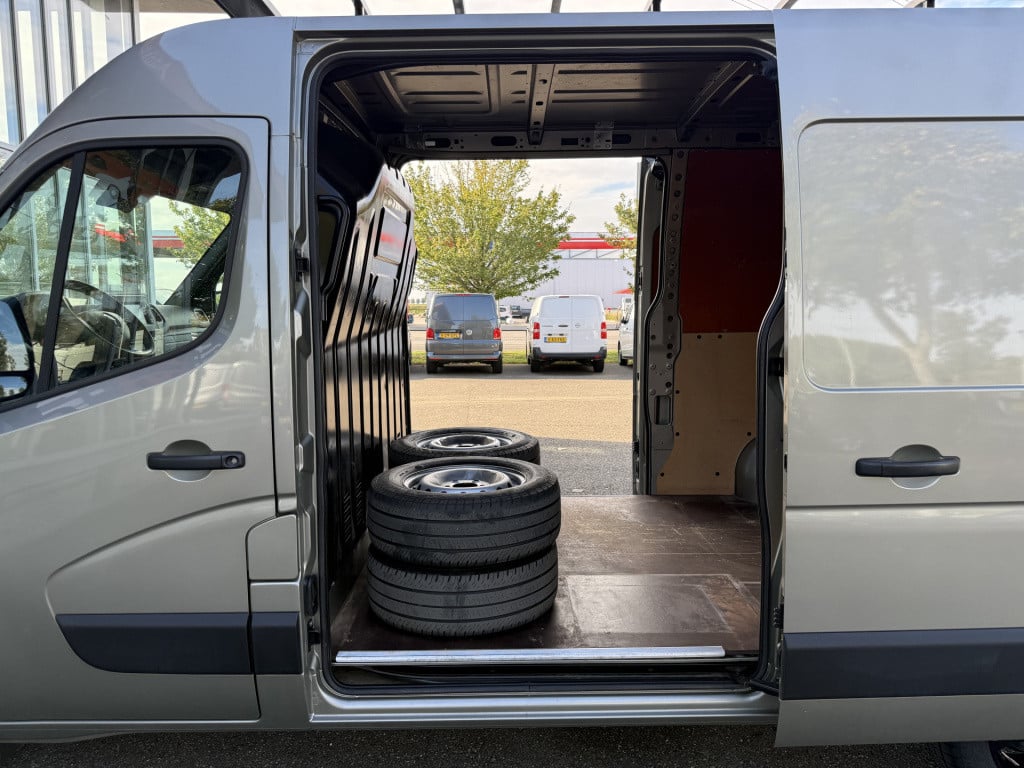 Renault Master t35 2.3 dci 150 l2h2 zb edition | nl-auto | 18'' sportvelgen