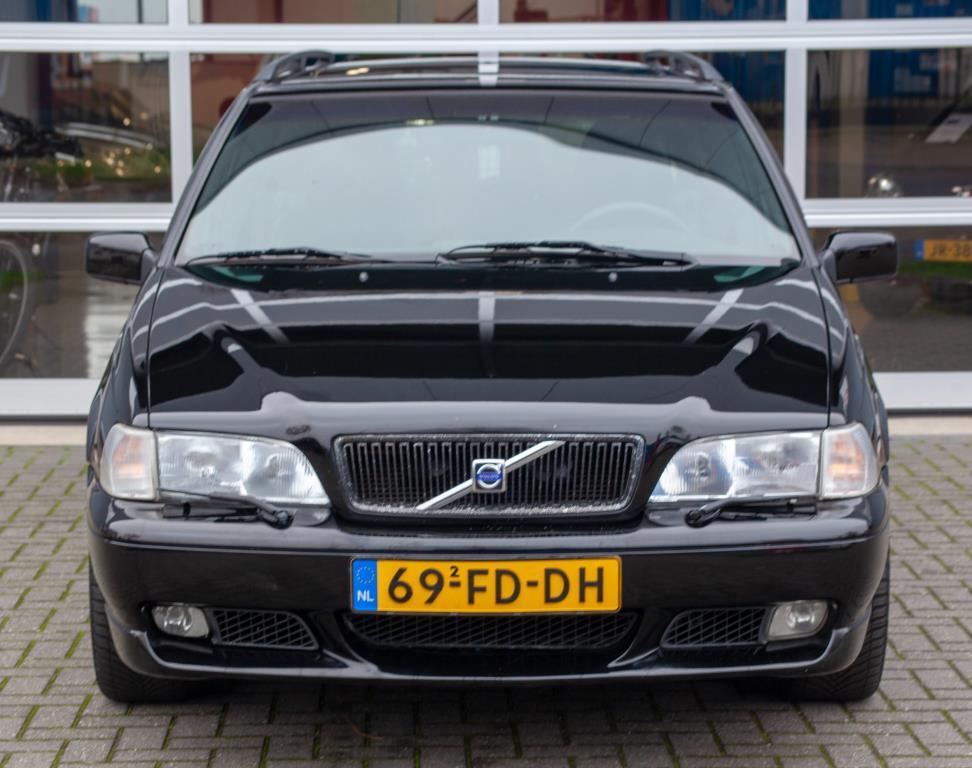 Volvo V70 2.4 r awd