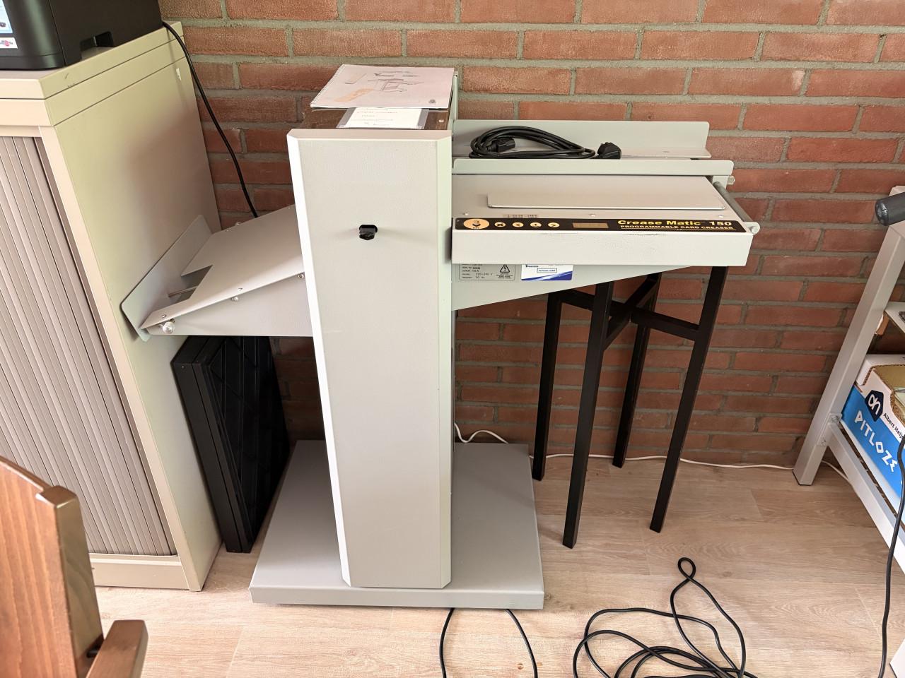 Rilmachine Crease Matic 150, Papiersnijder IDEAL 4205