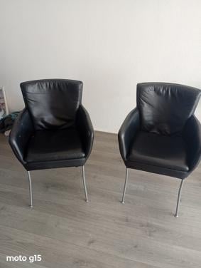 2 mooie leren stoelen