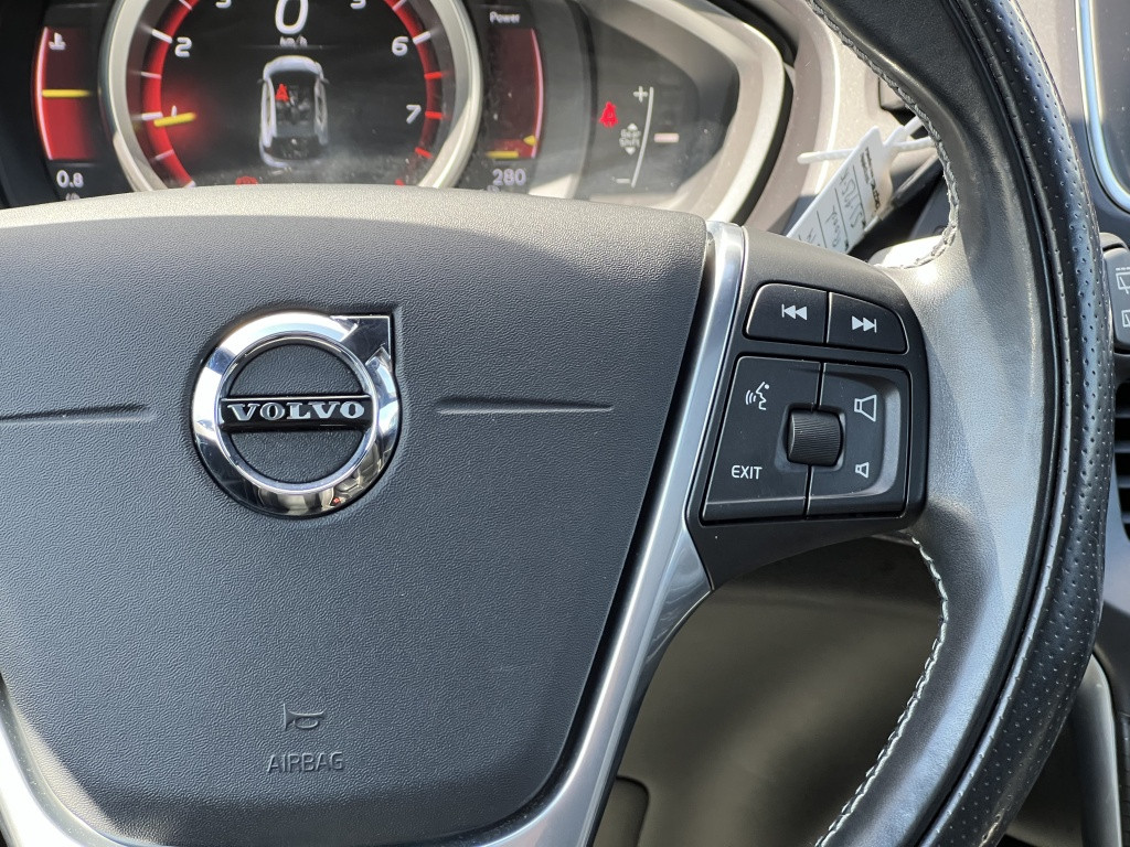 Volvo V40 t4 190pk r-design business| panodak| trekhaak| camera| leder