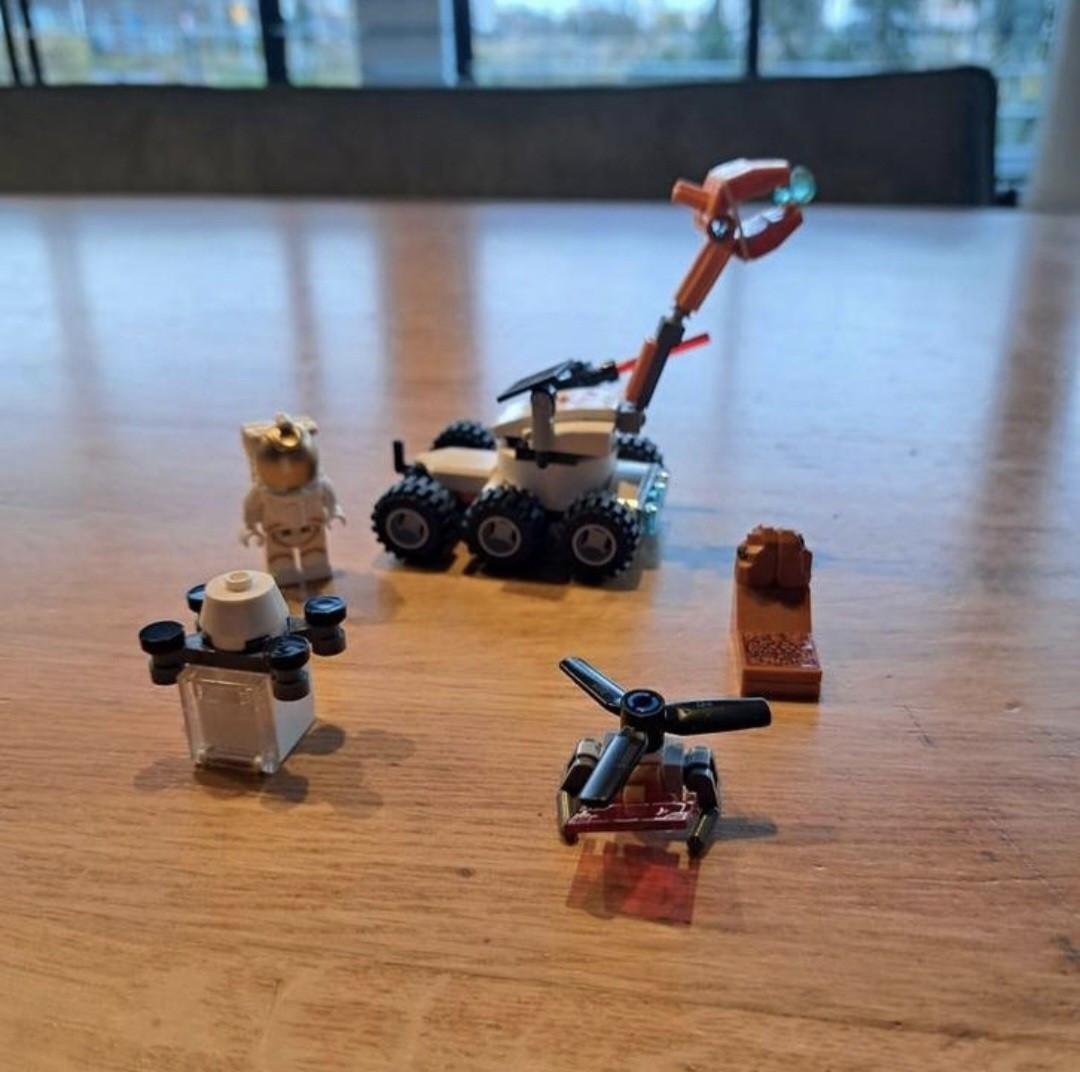 Lego city 60226 mars onderzoeksshuttle