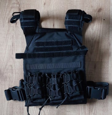 Diverse airsoft artikelen te koop Plate carrier Zwart