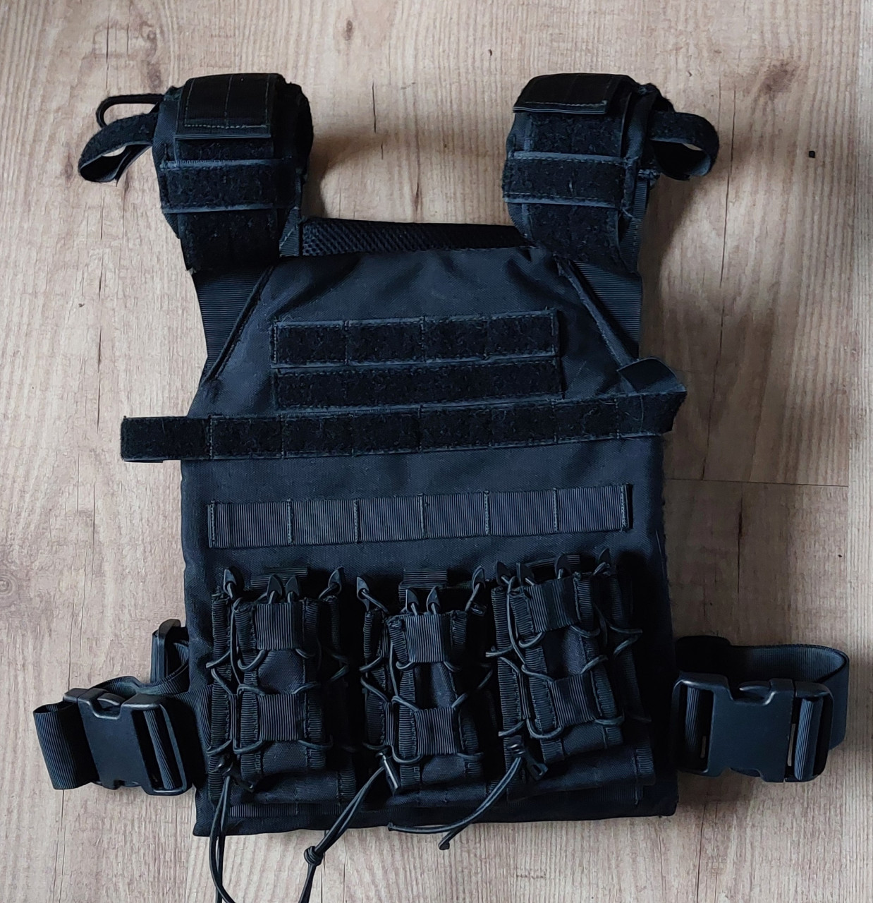 Diverse airsoft artikelen te koop Plate carrier Zwart