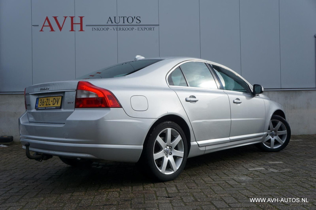 Volvo S80 2.5 t momentum automaat