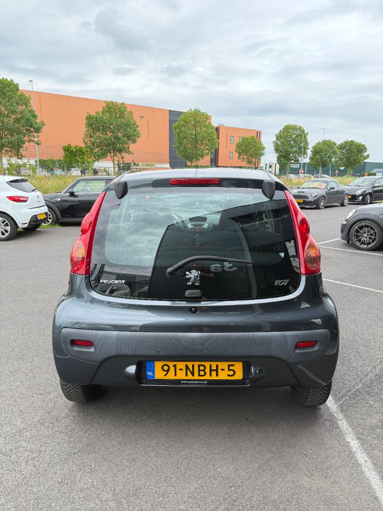 Peugeot 107 1.0-12v xs - 5drs - airco