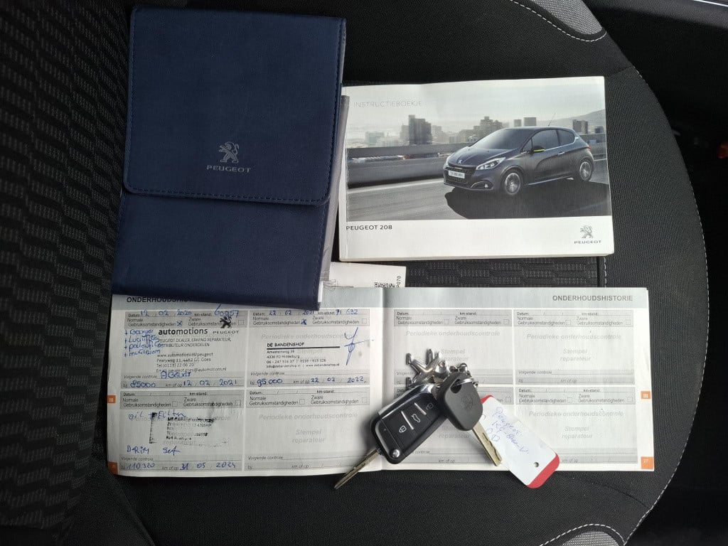 Peugeot 208 1.2 82 blue lion 5-drs airco/nav/park