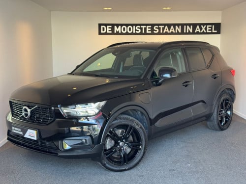 Volvo XC40 1.5 t4 recharge r-design black edition