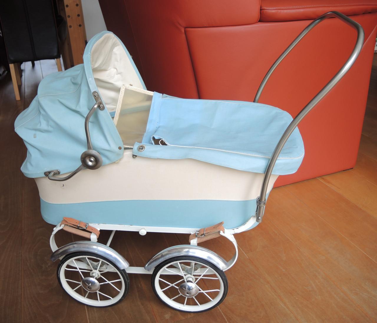 Vintage poppenwagen - merk Zekiwa