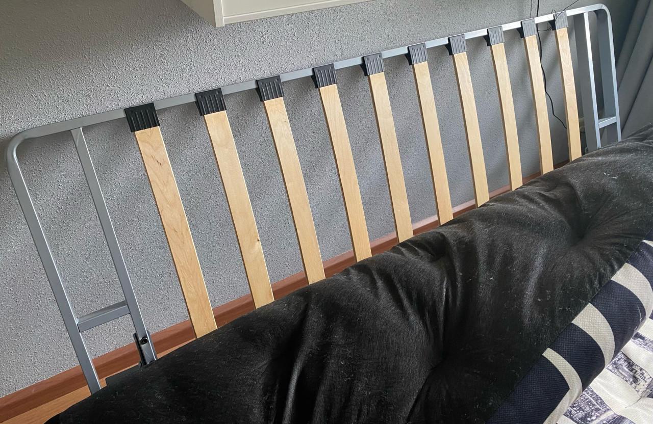 Slaapbank met lattenbodem