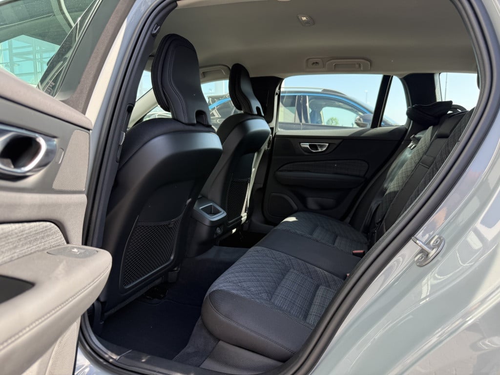 Volvo V60 b3 aut7 163pk essential ed| adap.cruise| camera| stoel.verw