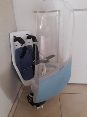 Bobike Fietsstoeltje  (MINI) (met scherm (in goede nette staat )