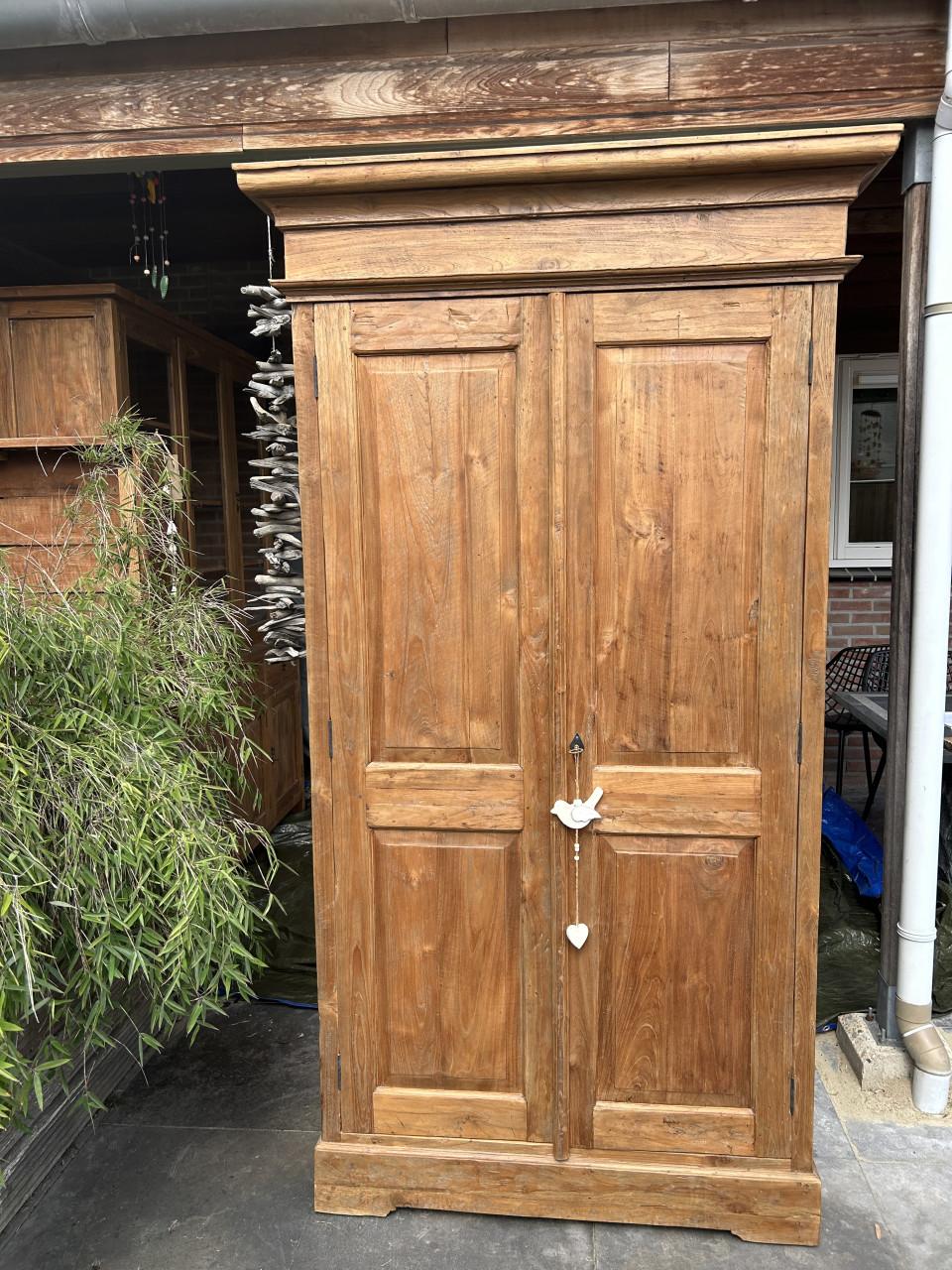 Teak houten kast