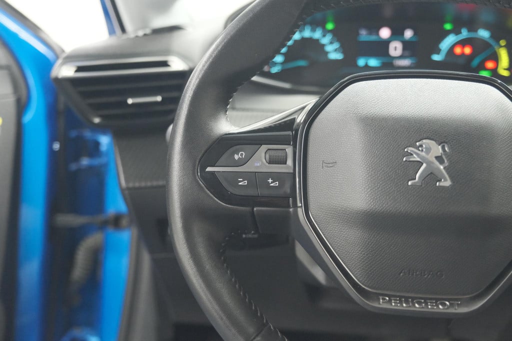 Peugeot 208 ev active pack 50 kwh | parkeersensoren | apple carplay | clima