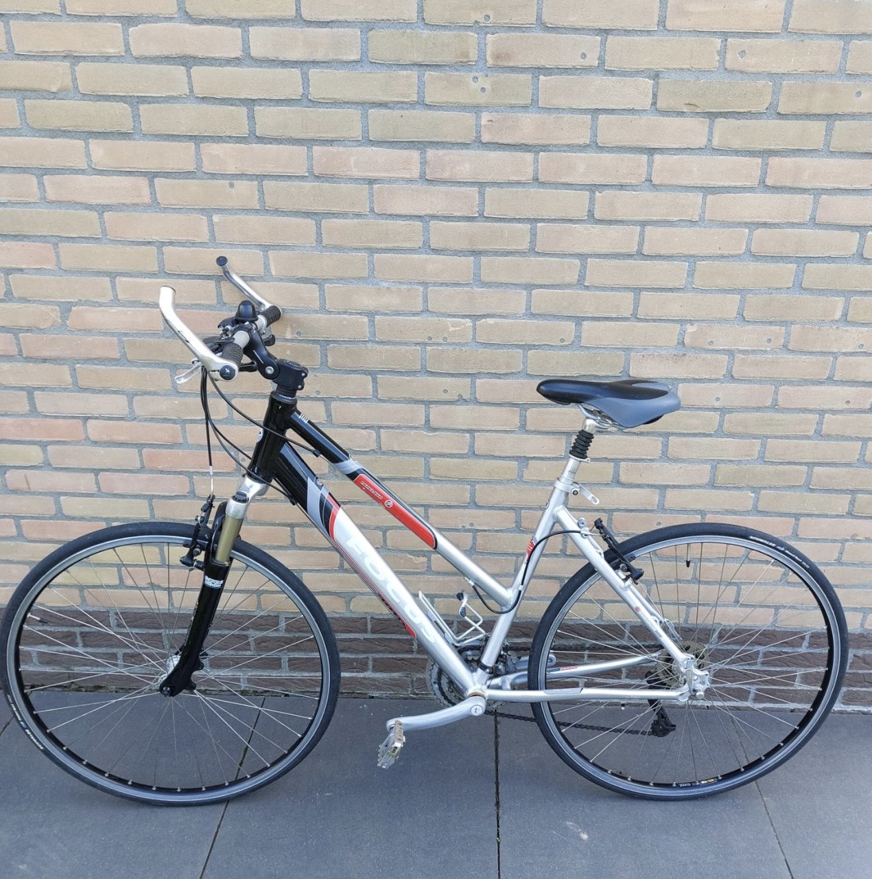2 zgan Focus Dames/ Herenfiets. 225 euro per fiets. 21 versnellingen.