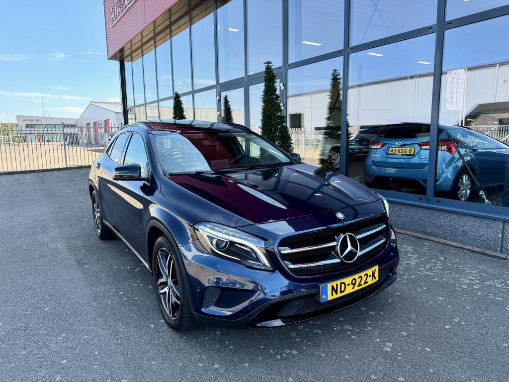 Mercedes-Benz Gla-klasse 180 ambition navi ecc cruise panodak