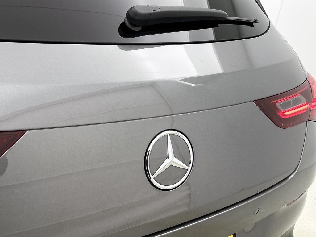 Mercedes-Benz Cla shooting brake 250 e star edition amg line | cruise contr