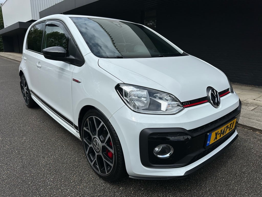 Volkswagen UP! gti // carplay // android auto //