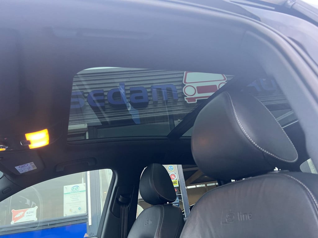 Audi Q5 2.0 tfsi quattro s edition, panoramadak, trekhaak enz...