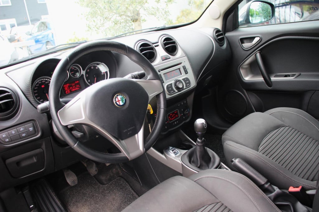 Alfa Romeo MiTo 1.4 super - 1e eig - dealer oh - climate - stoel verw - crh