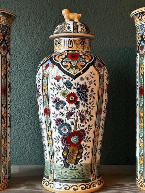 Polychrome vazen Petrus Regout