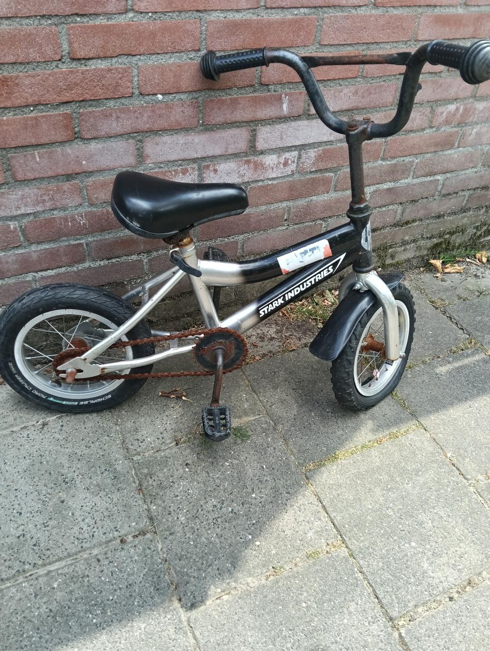 Twee kinder fietjes