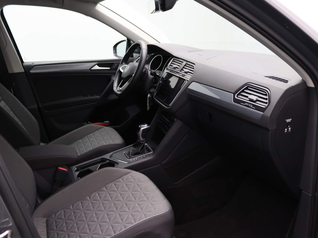 Volkswagen Tiguan 1.5 tsi life | automaat | lmv | climate control | navigat
