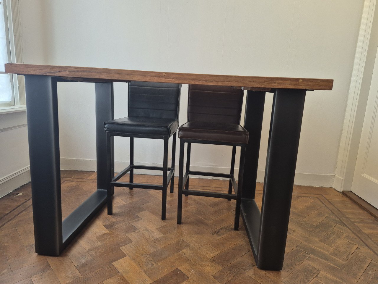 Romaro industrieel bartafel met 4 barkruk stoelen teakhout
