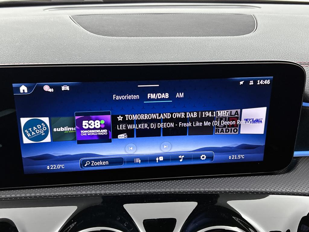 Mercedes-Benz Cla shooting brake 250 e star edition amg line | cruise contr