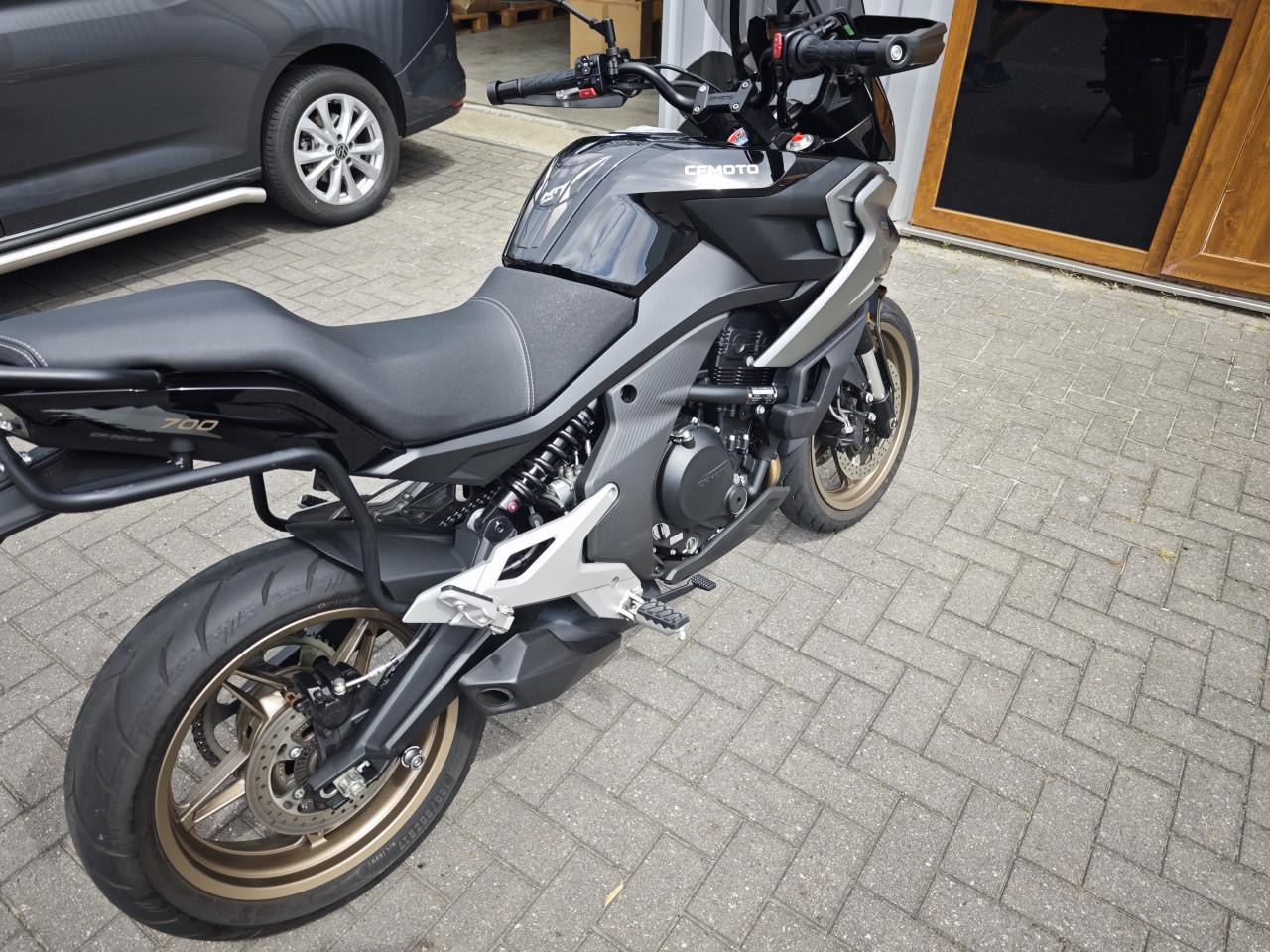 Motor cfmoto 700 mt