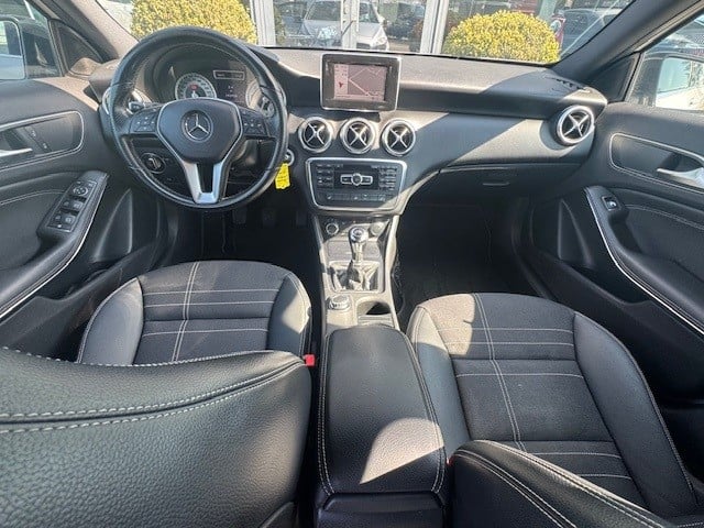 Mercedes-Benz A-Klasse 180 ambition l airco l camera l navigatie l stoelver