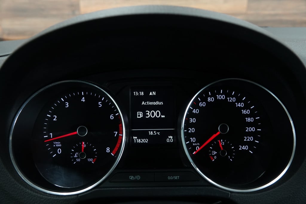 Volkswagen Polo 1.0 trendline | pdc | airco | navi | 17" |