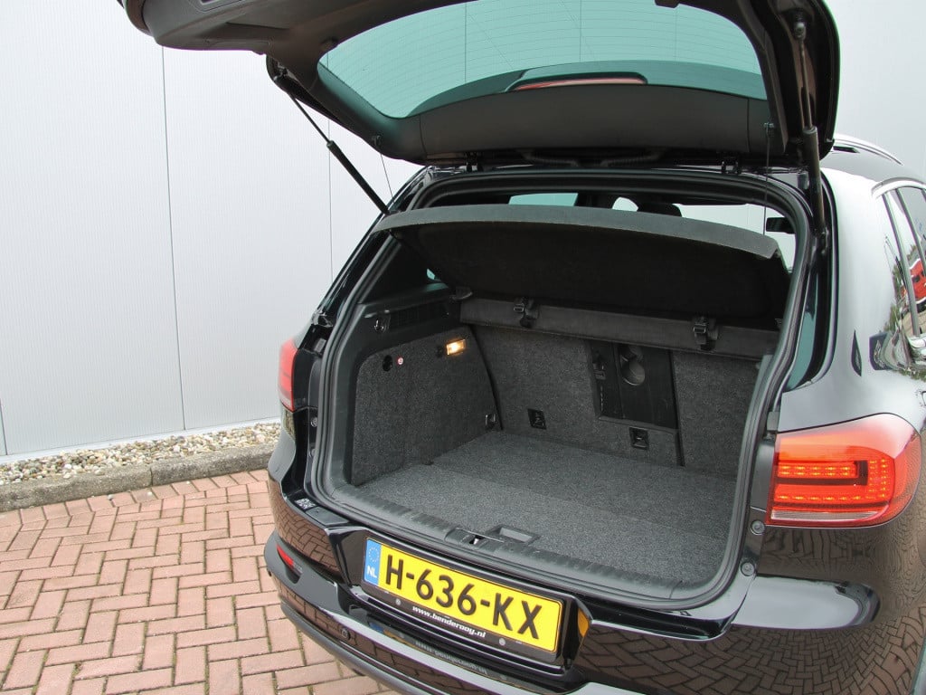 Volkswagen Tiguan 1.4 tsi 150pk dsg r-line | pano dak | trekhaak