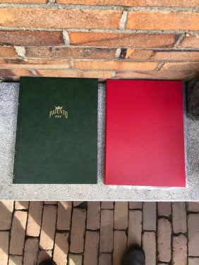 2 postzegel albums.