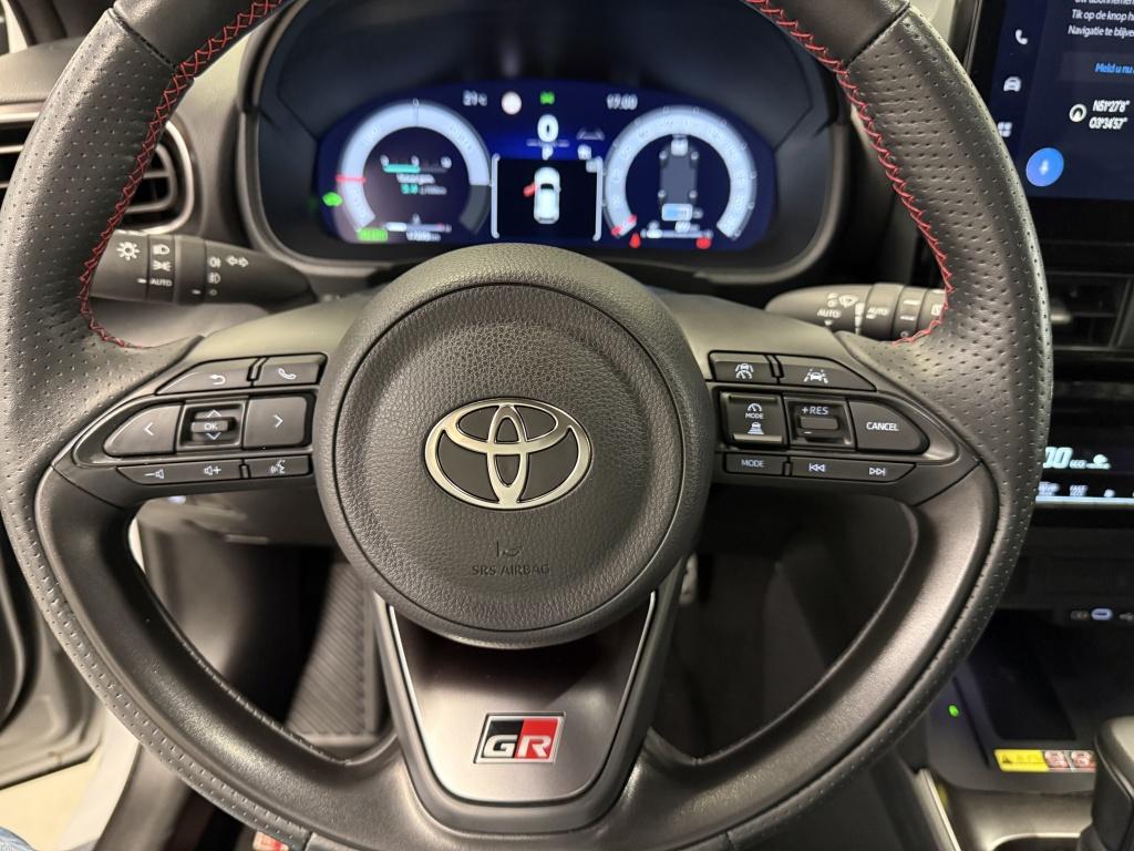 Toyota Yaris Cross 1.5 hyb 130 gr sport| hud| 360camera| adap.cruise| stoel