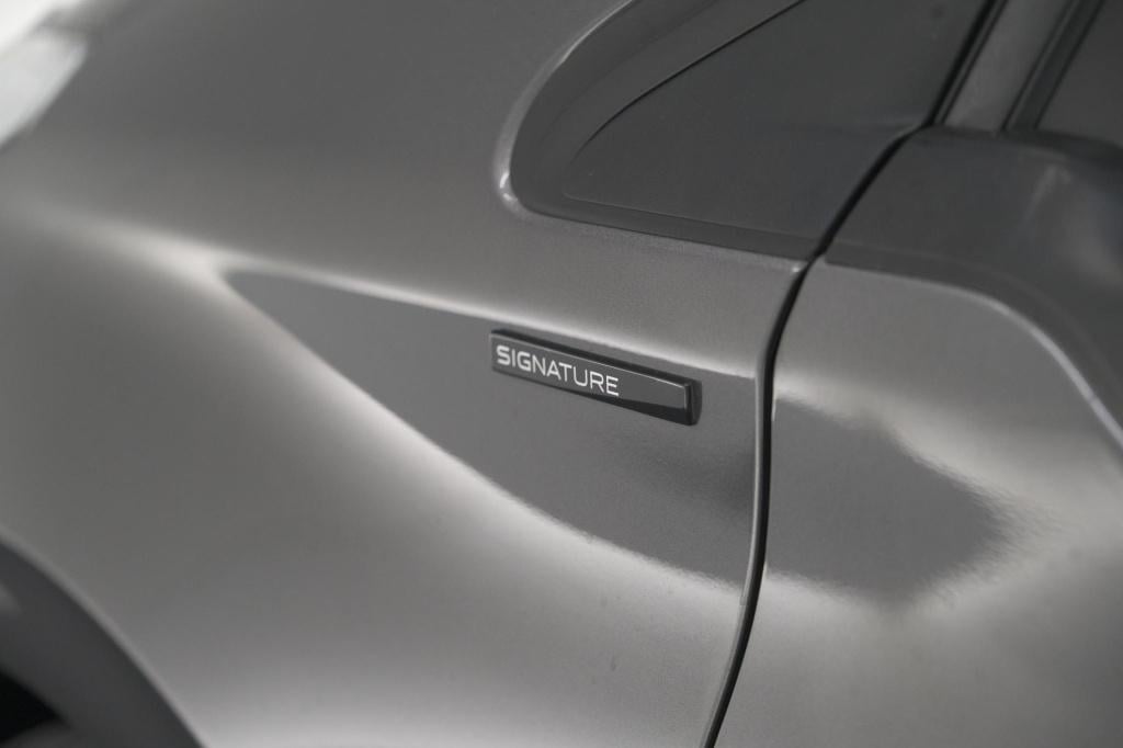 Peugeot 208 puretech 82 signature | parkeersensoren | apple carplay | navig
